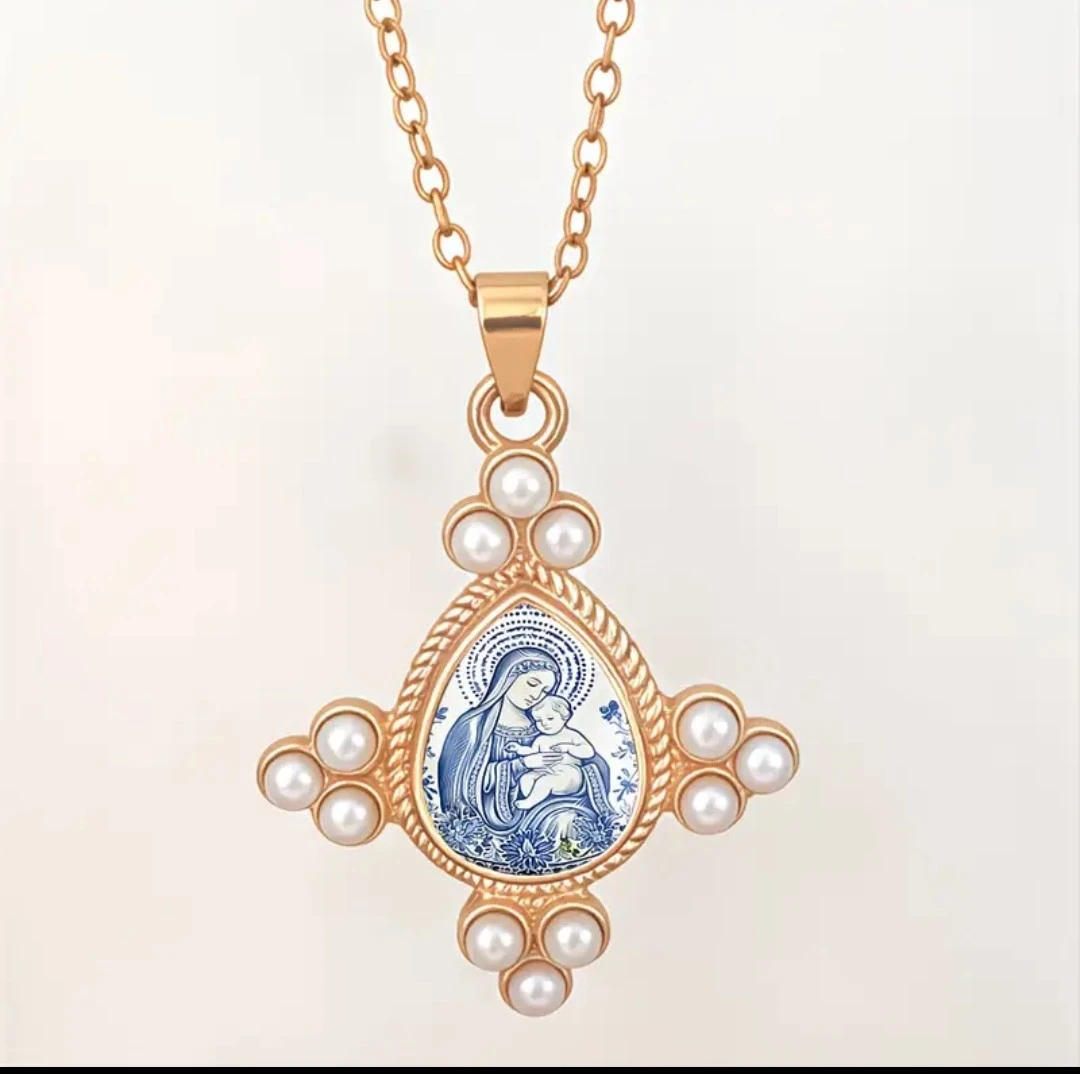 ✨️Madonna and Child Necklace