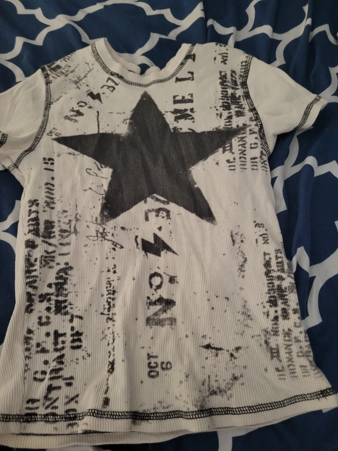 Ribbed T-Shirt with Star Graphic - photo 2
