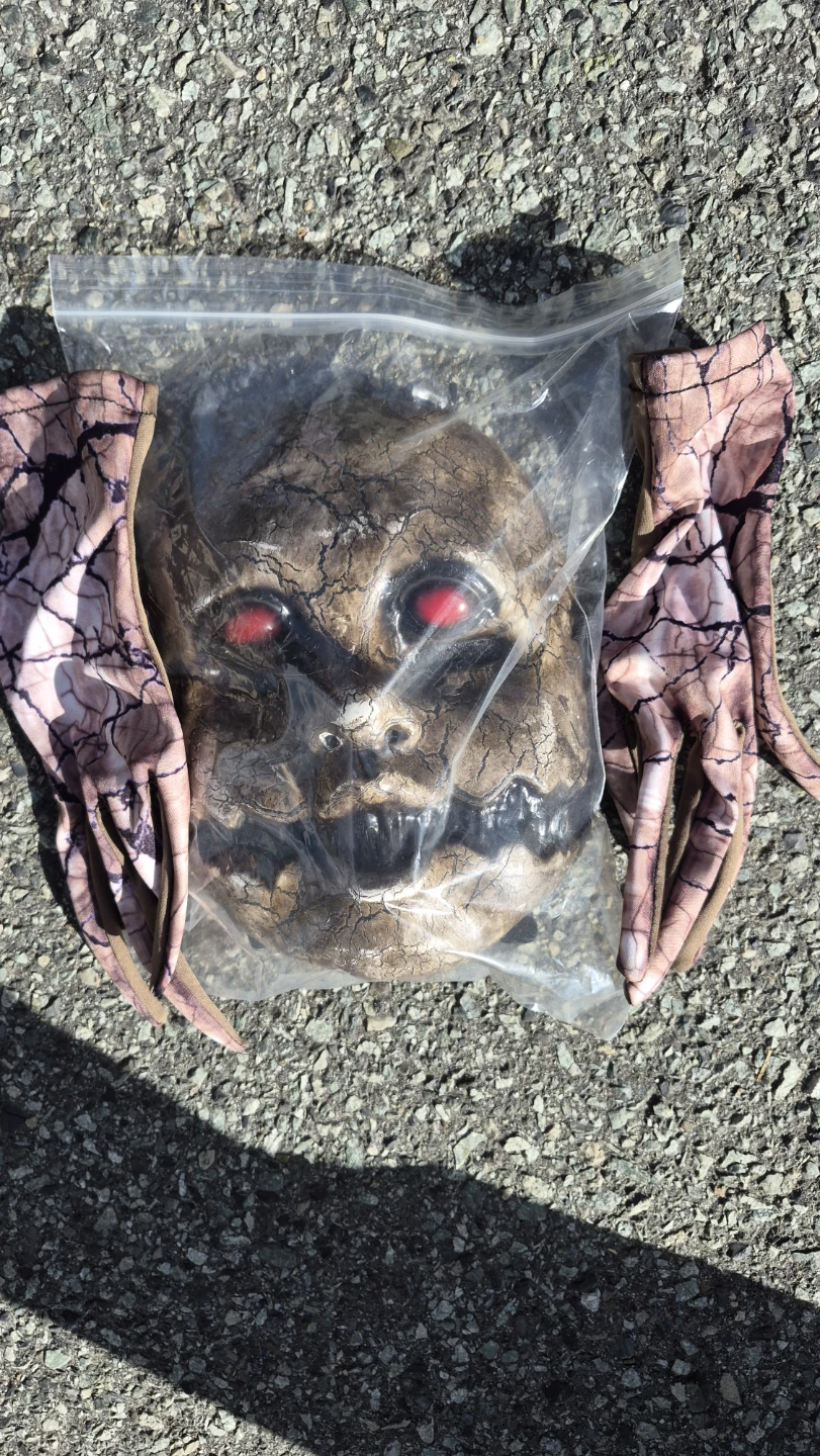 Spirit Halloween Xtreme Creeper Costume - photo 2