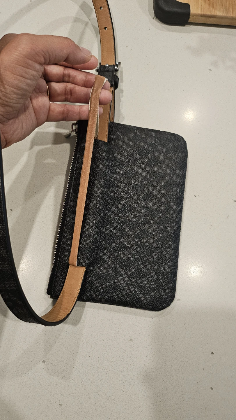 Michael Kors Signature Logo Crossbody Bag - photo 3