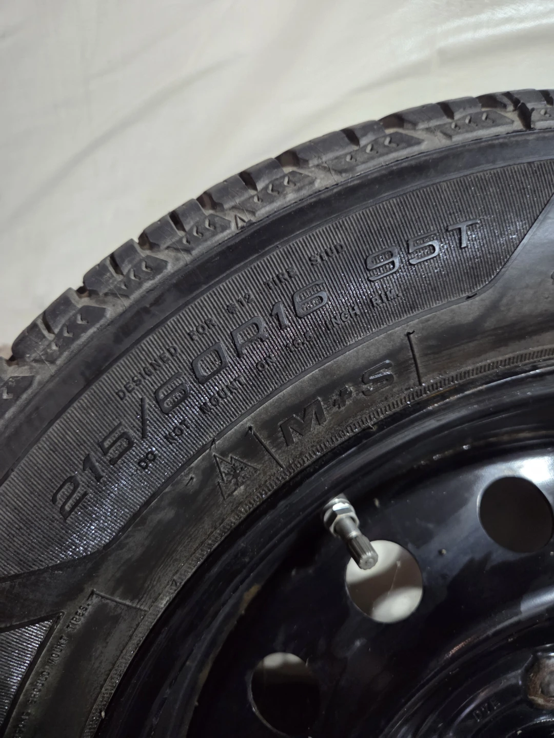 Set of 4 Goodyear Ultra Grip Winter Tire with Rim 215/60R16 - photo 2