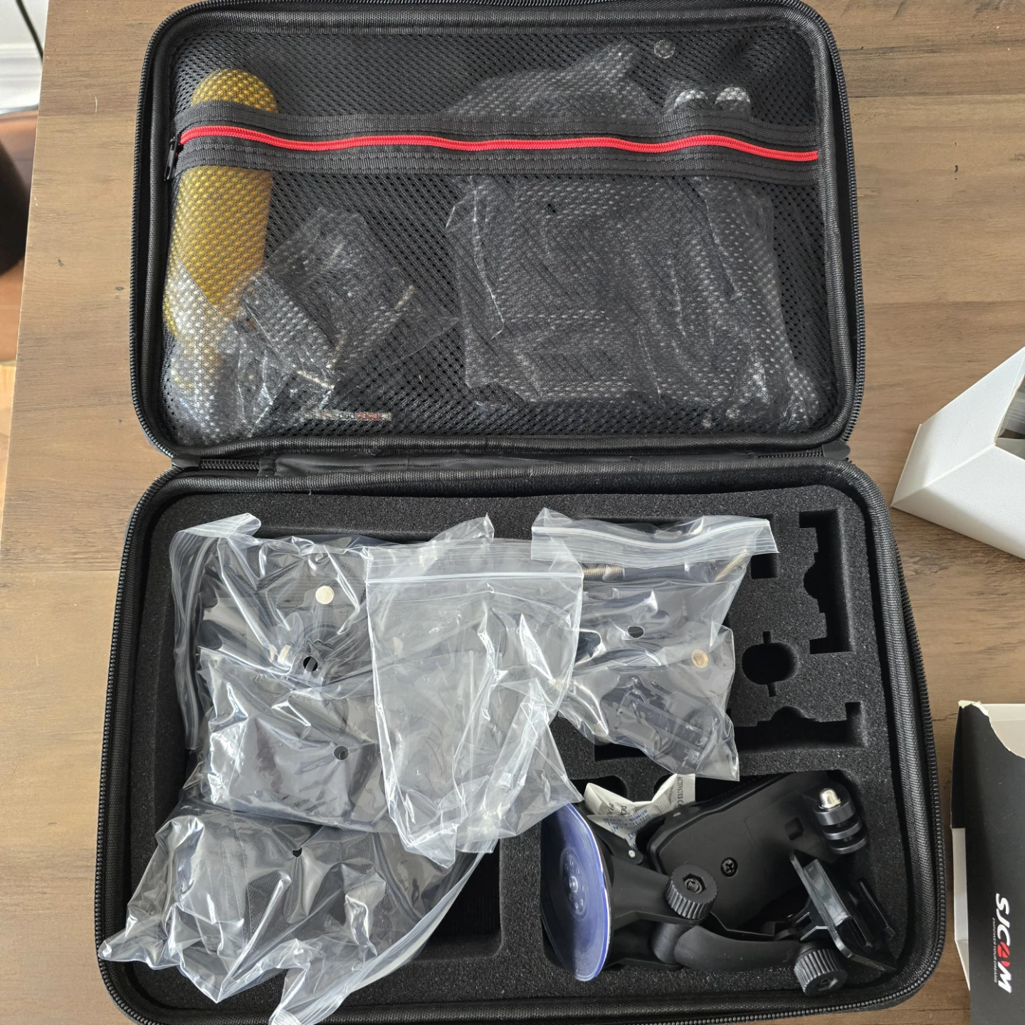 SJCAM C200 4K Action Camera Kit - photo 2