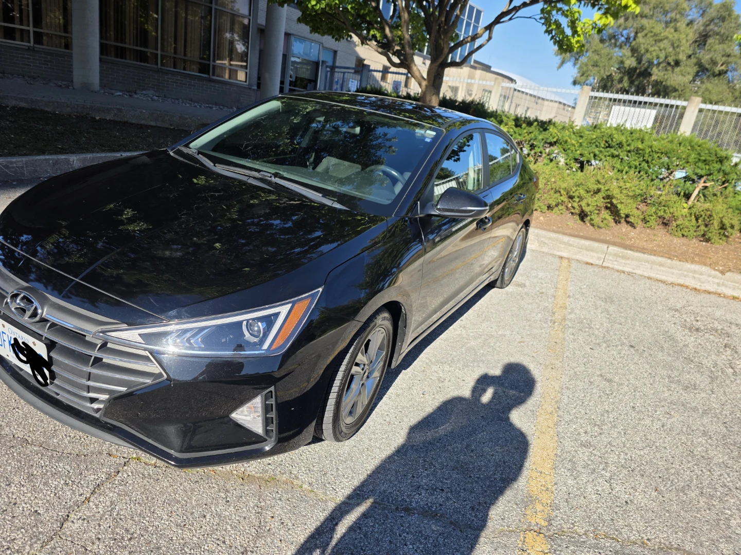 Black Hyundai Elantra