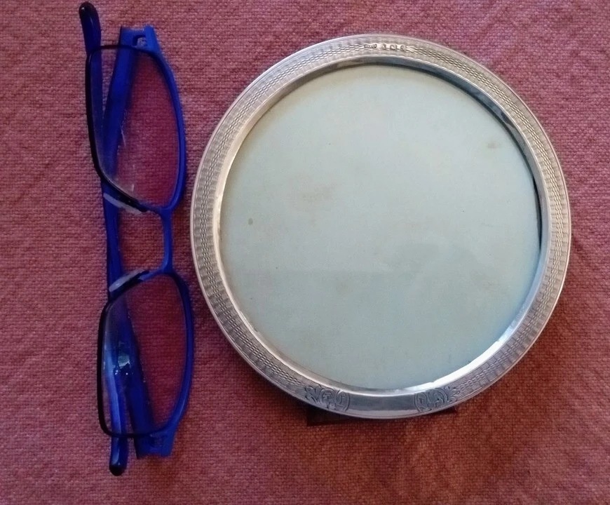 Vintage Round Silver Plated Photo Frame - photo 4