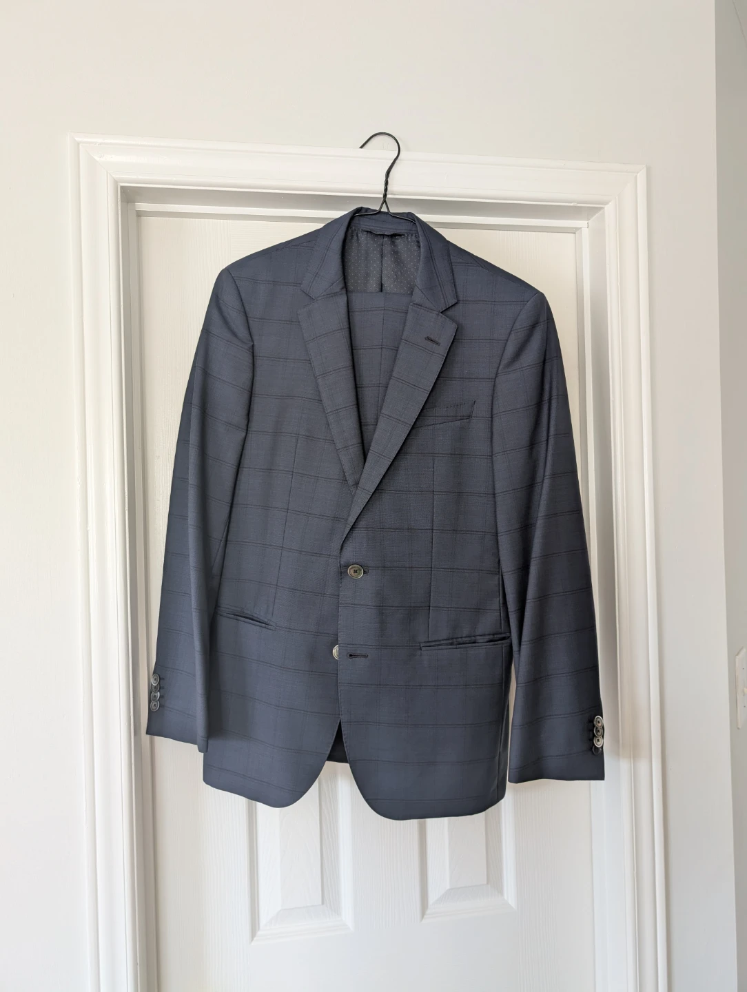 Hugo Boss Wool Suit 36R FREE Delivery