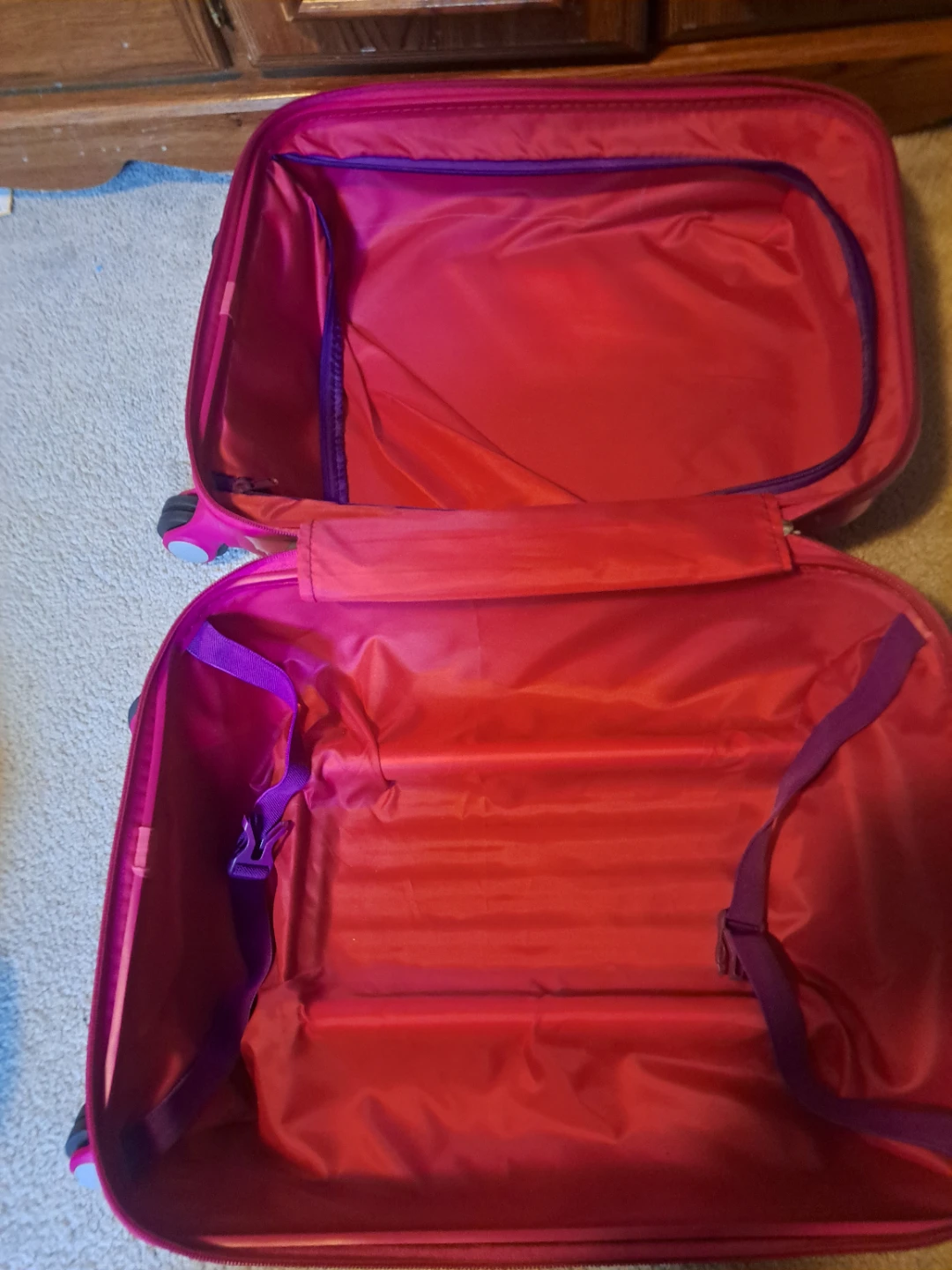 Disney Princess Belle Hard-Shell Suitcase - photo 2