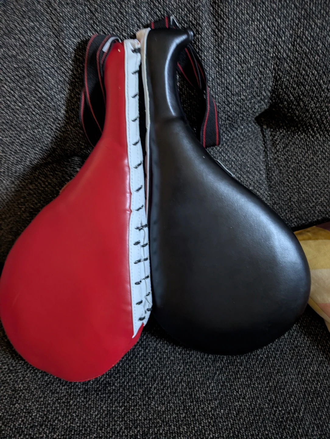 Set of two taekwondo kicking paddles - photo 2