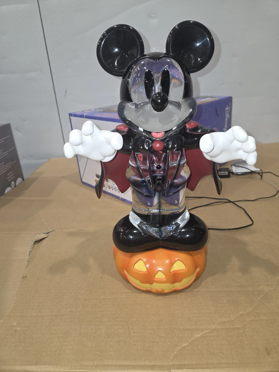 Disney Halloween Mickey Mouse Spinning Lantern - photo 3