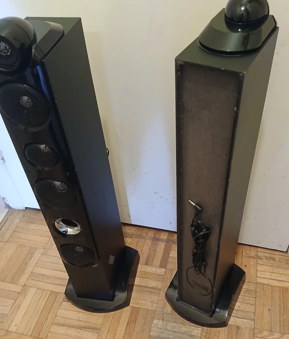 Pair of 10 watt  Floor Standing Speakers - photo 4