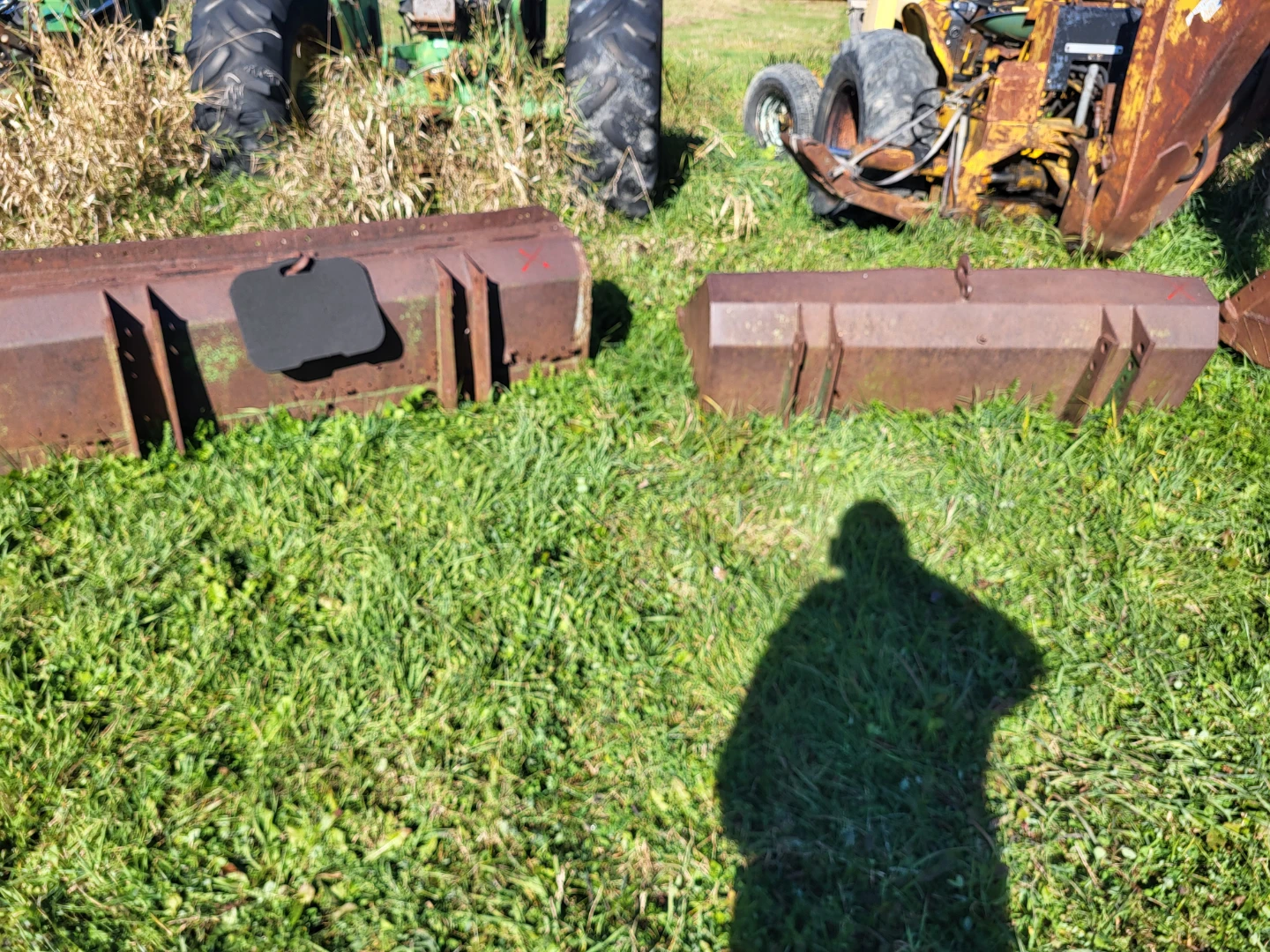 JD Tractor Loader Buckets - photo 2