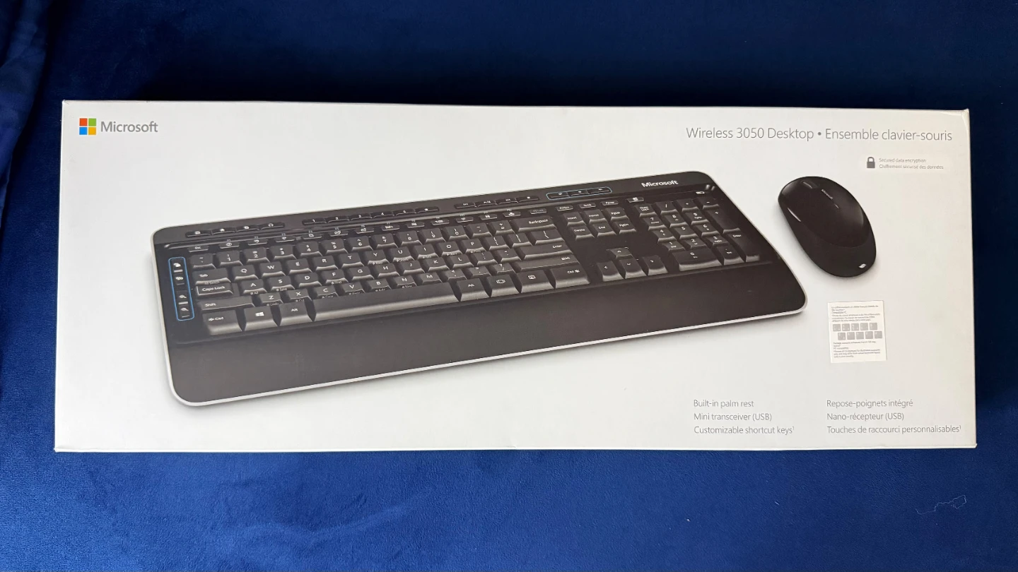 Microsoft Wireless Desktop 3050 Keyboard and Mouse Combo