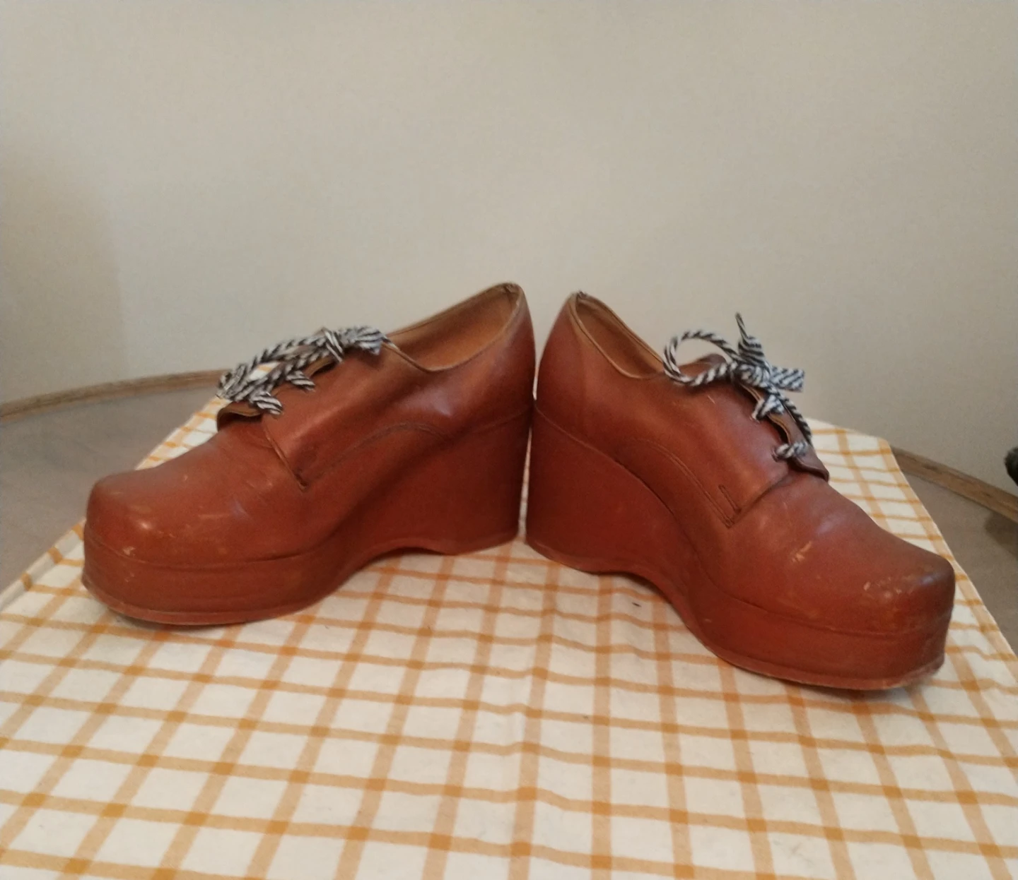 Vintage Master John Tan Leather Platform Wedge Shoes - photo 3