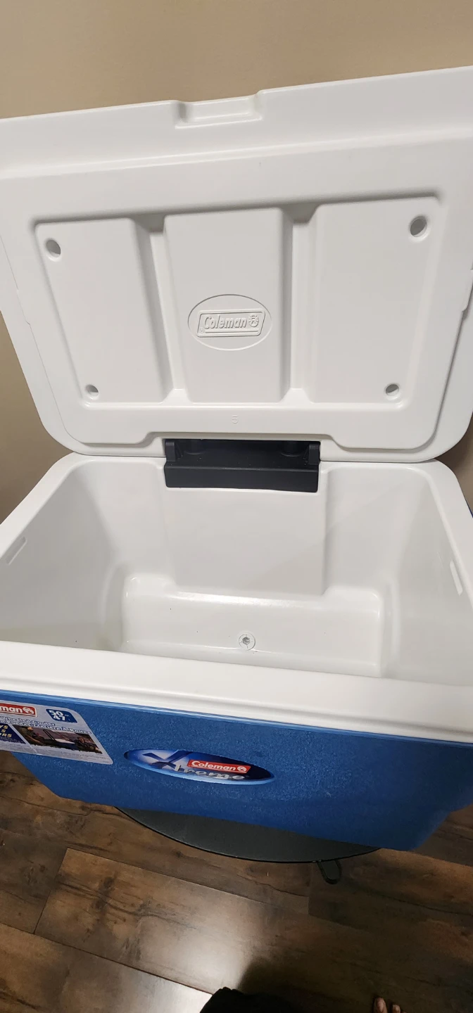 Coleman Xtreme Wheeled Cooler 50 Quart