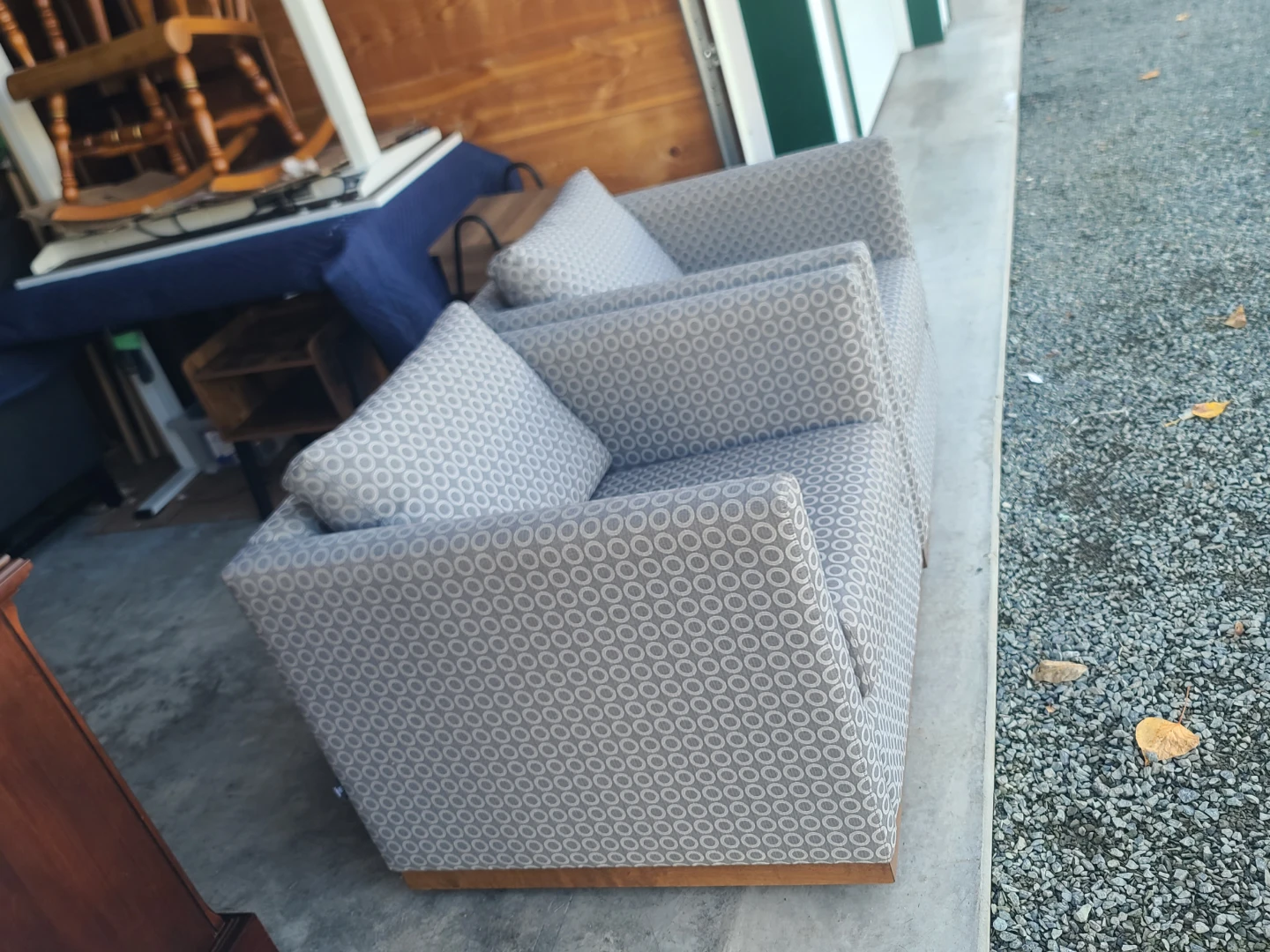 Pair of G. Romano Spin Swivel Chairs – Canadian Made - photo 3