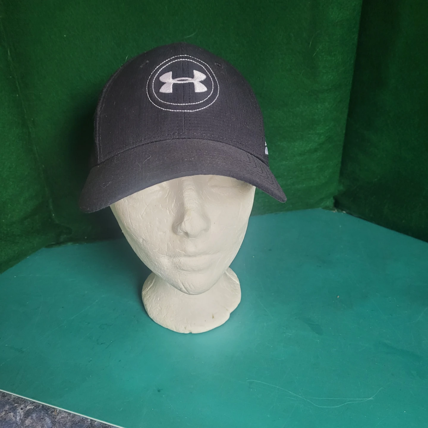 Brand New NWOT Under Armour Golf Hat Black