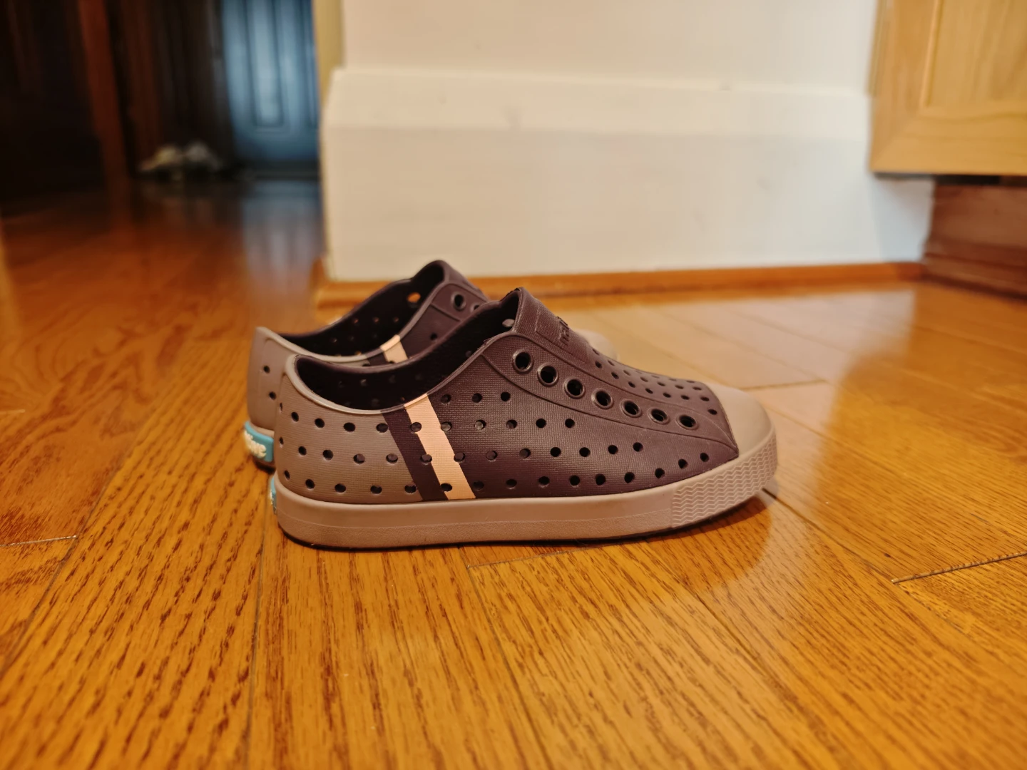 Toddler Native Shoes Size 9c