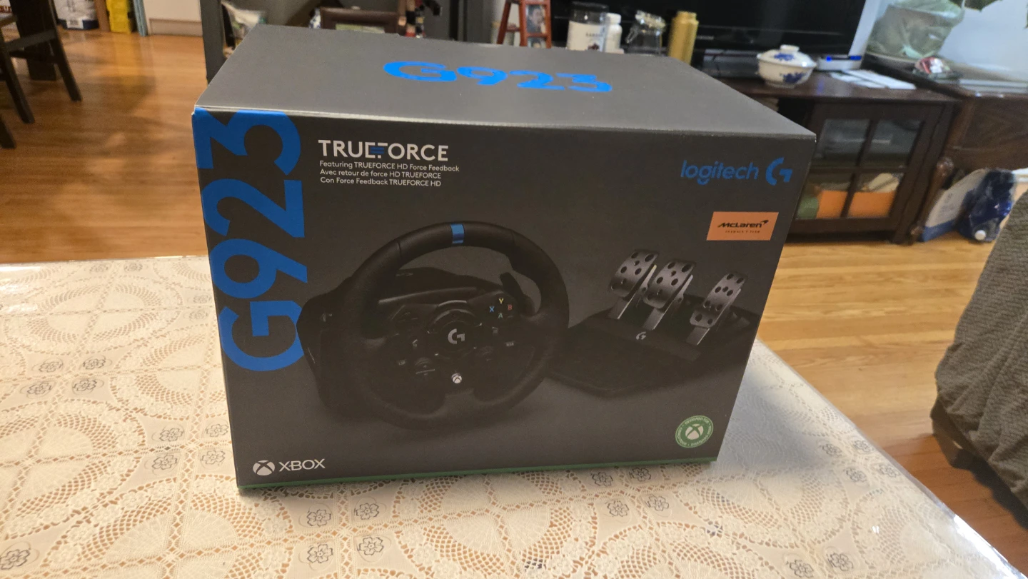 Logitech G923 Racing Wheel and Pedals for Xbox and PC