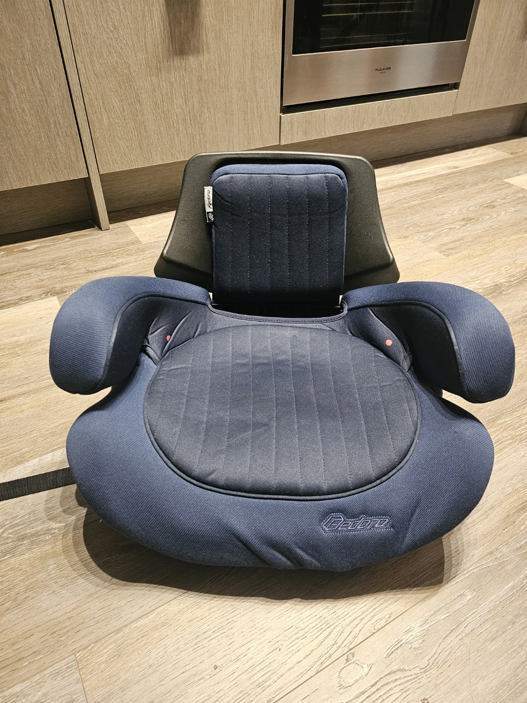 Fedora ISOFIX Booster Car Seat (Navy) - Great Condition
