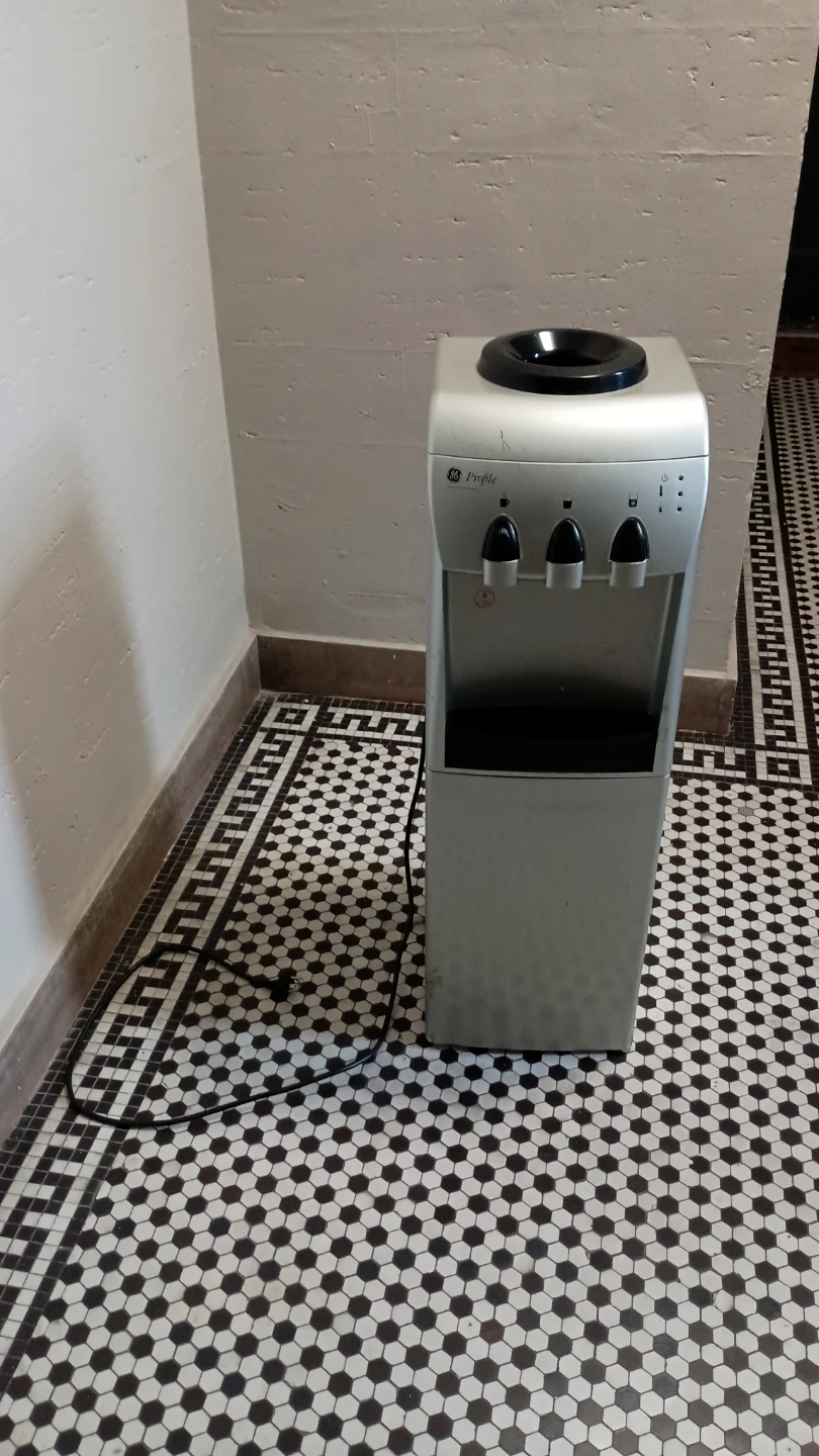 GE Profile Water Dispenser