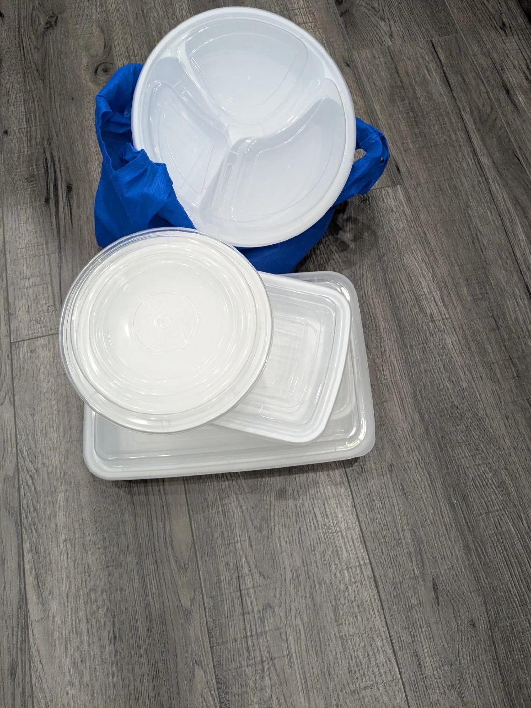 Assorted Food Storage Containers and Reusable Bag