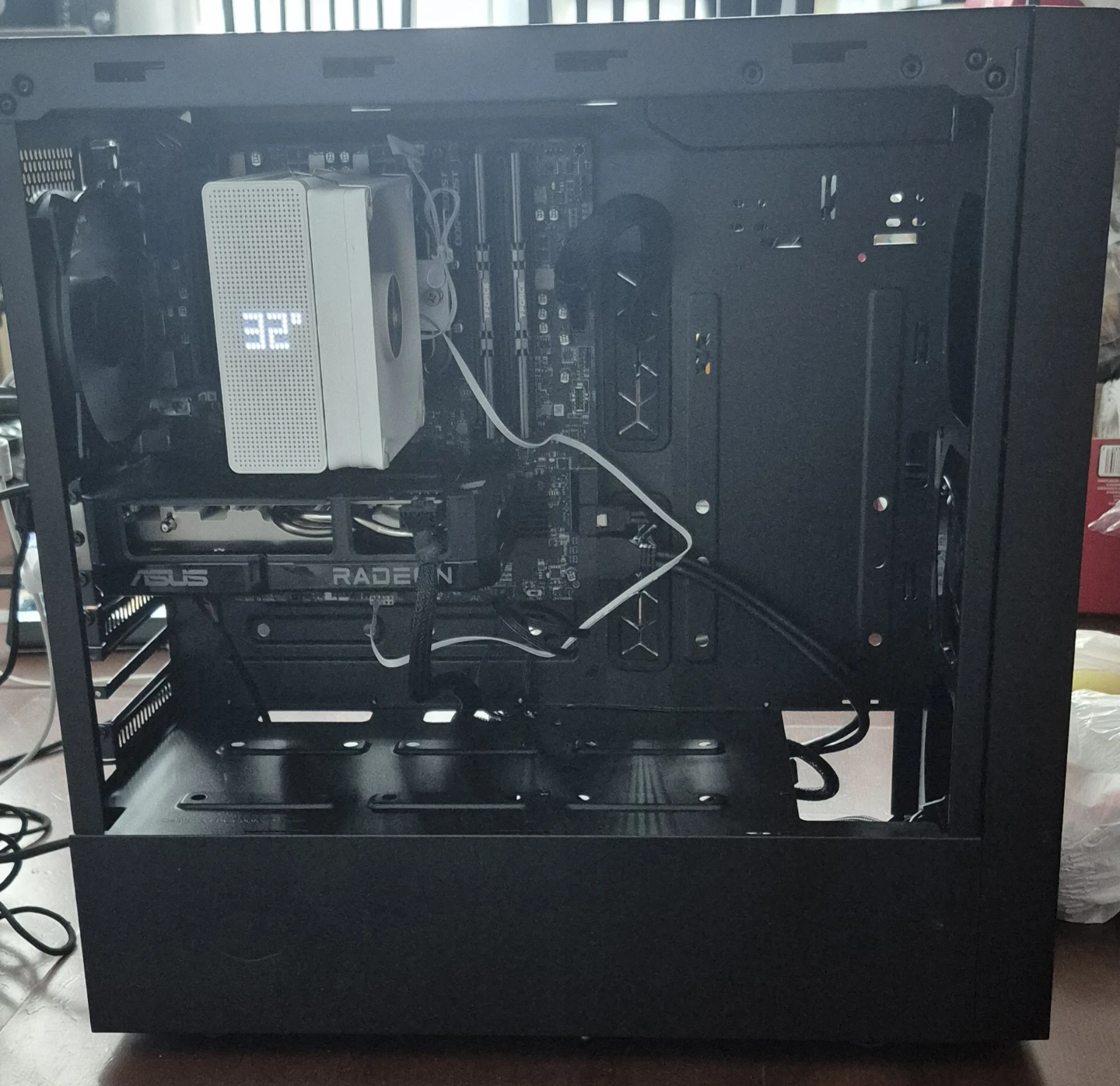 Gaming Pc | Ryzen 7 5700x | RX 9060XT 16gb| 16Gb DDR4 | 1tb Ssd - photo 2