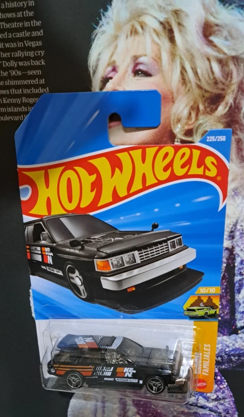Hot Wheels Wagons,  Nissan Maxima Drift Car - photo 2