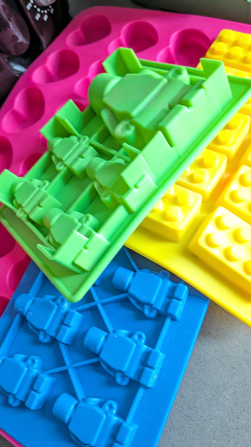 Silicone Baking Mold and Cupcake Liner Set - photo 3