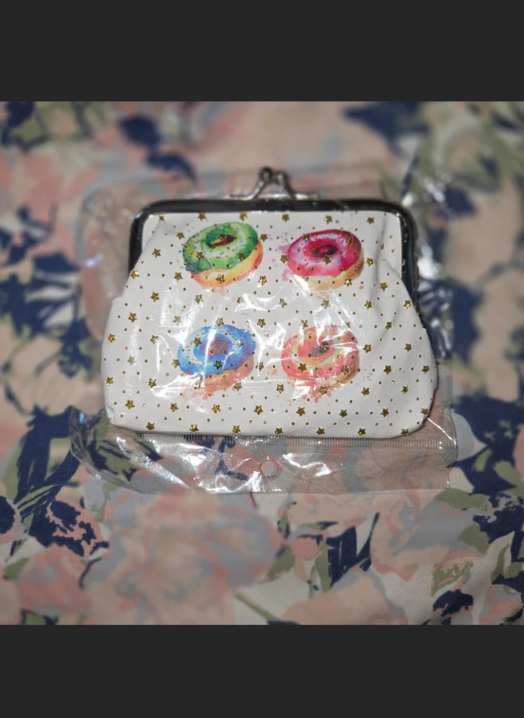 'Glazed Doughnut & Stars' Coin Purse in White - photo 4