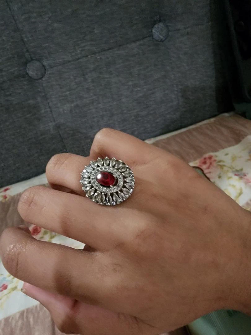 Red Oval Stone Fashion Ring