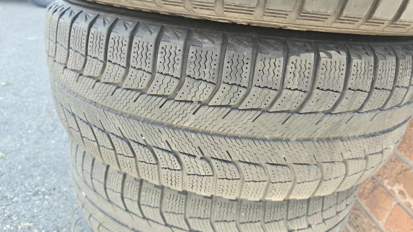 Set of 4 Michelin Energy Tires with Rims P205/65R16 - photo 3