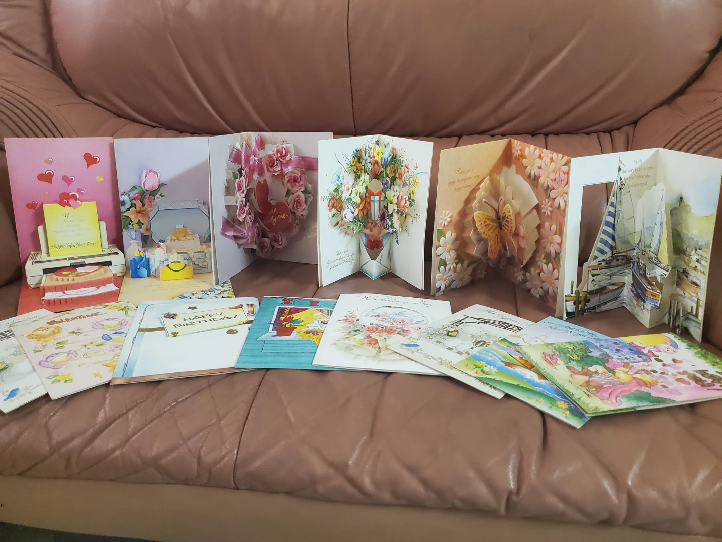 Collection of assorted vintage pop-up greeting cards - photo 4