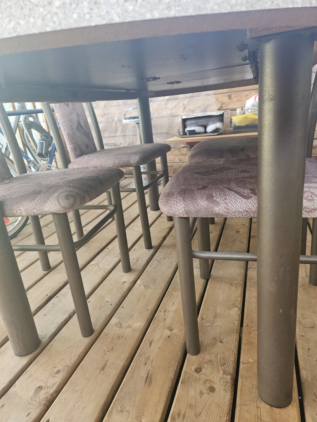 Dining table and 4 chairs set - photo 3