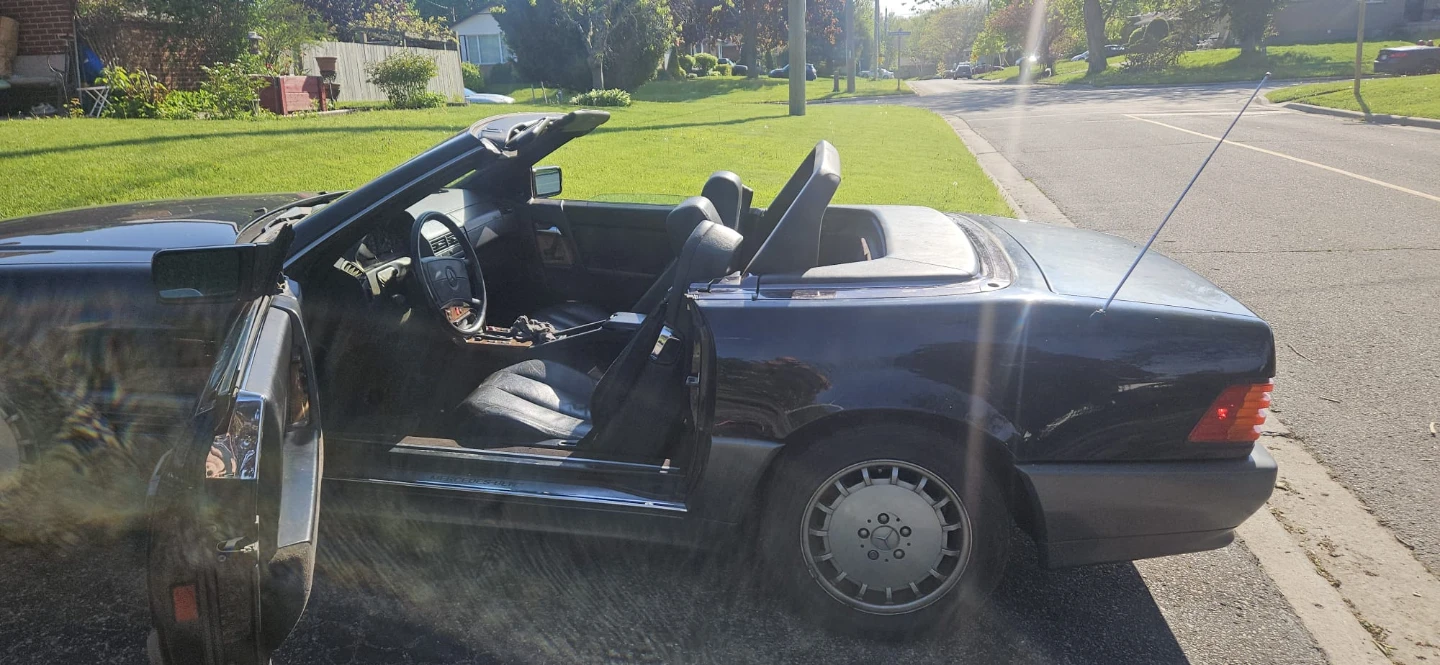 Mercedes-Benz 300 SL-Class Convertible - photo 4
