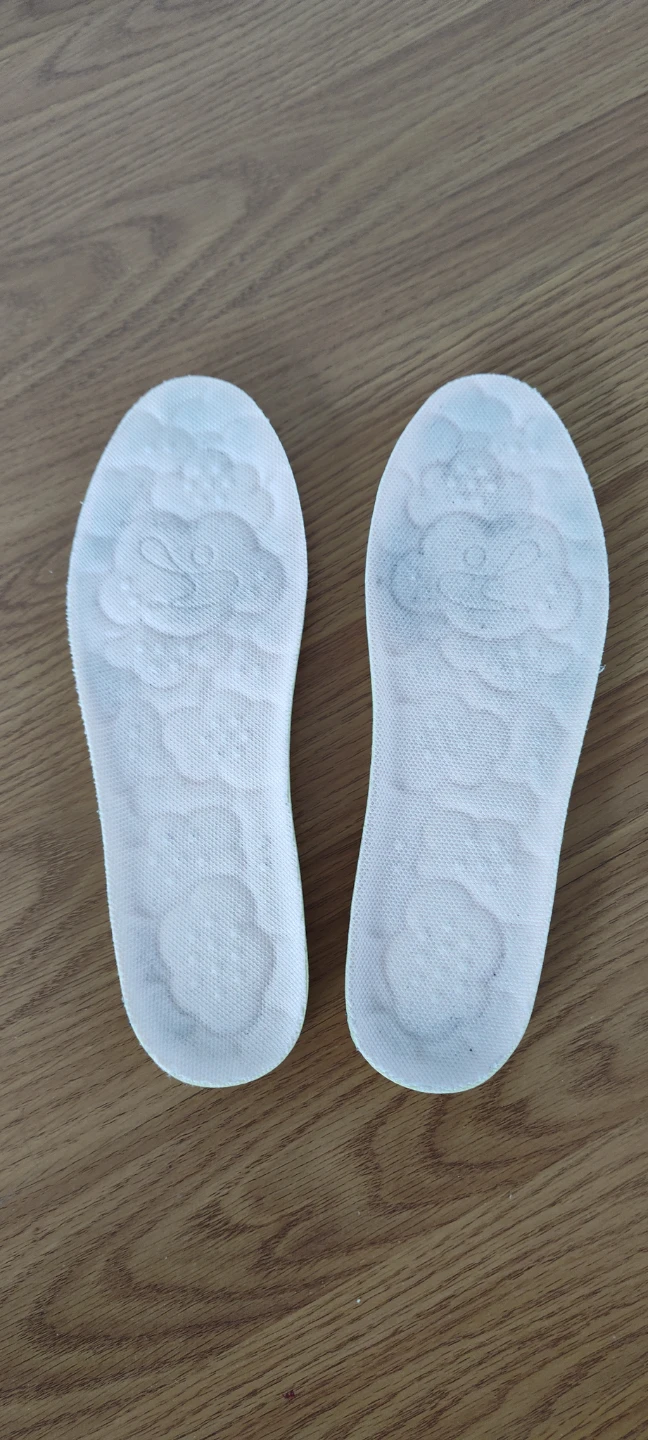 Soft foam shoe insoles