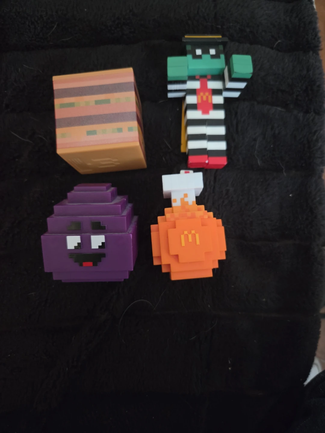 McDonald's Minecraft Pixel Figures - photo 2