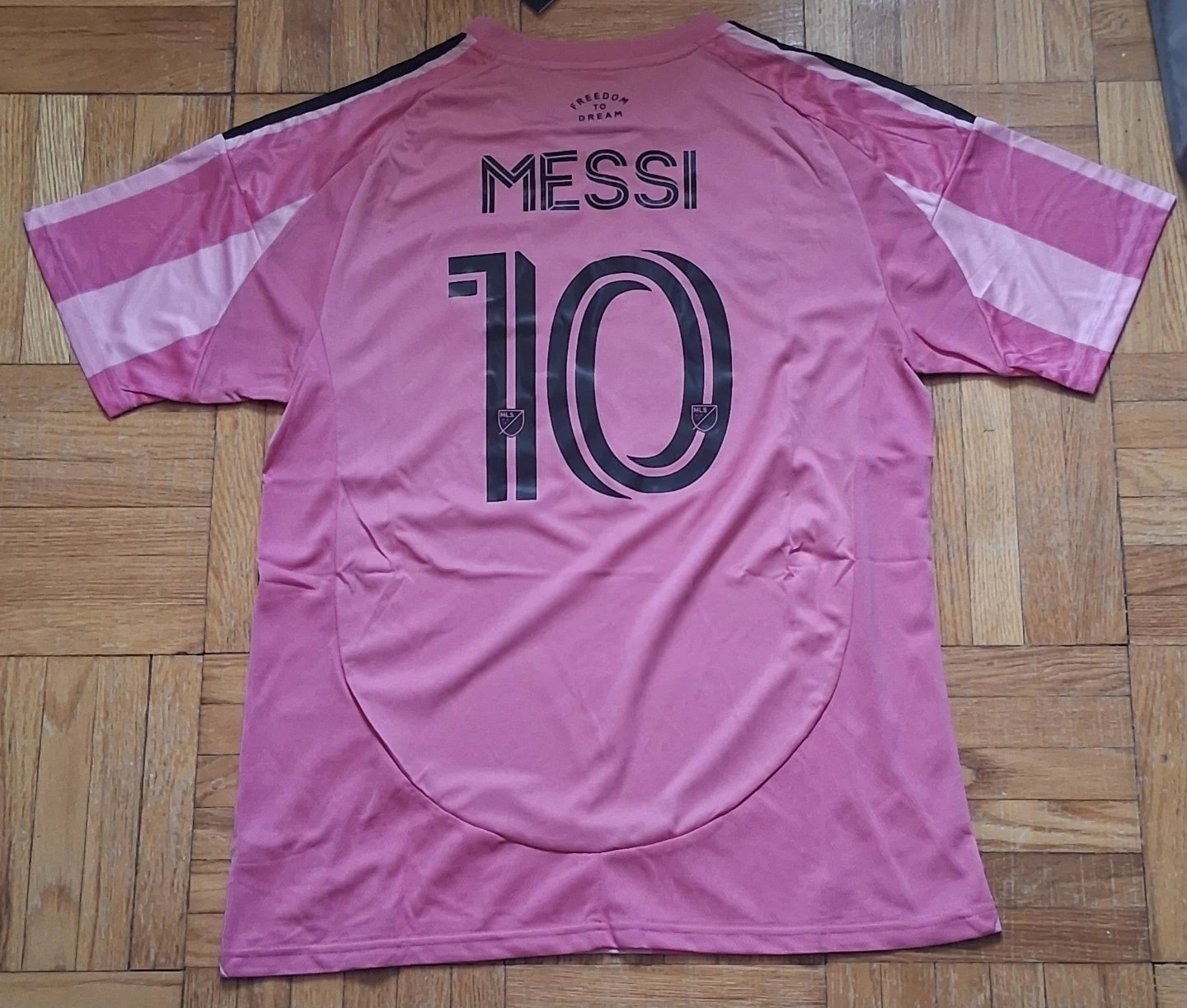 Messi home kit