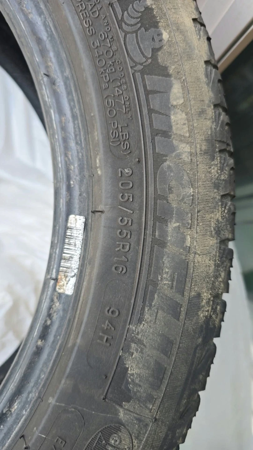 Michelin X-Ice Snow Tire 205/55R16
