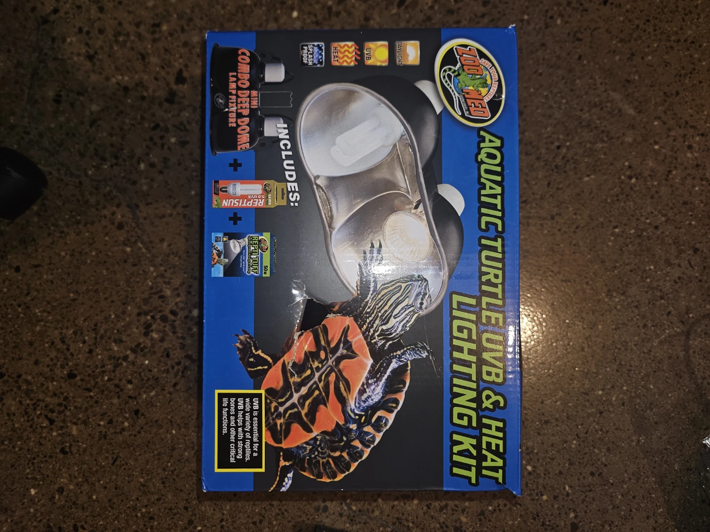 Zoo Med Aquatic Turtle UVB & Heat Lighting Kit