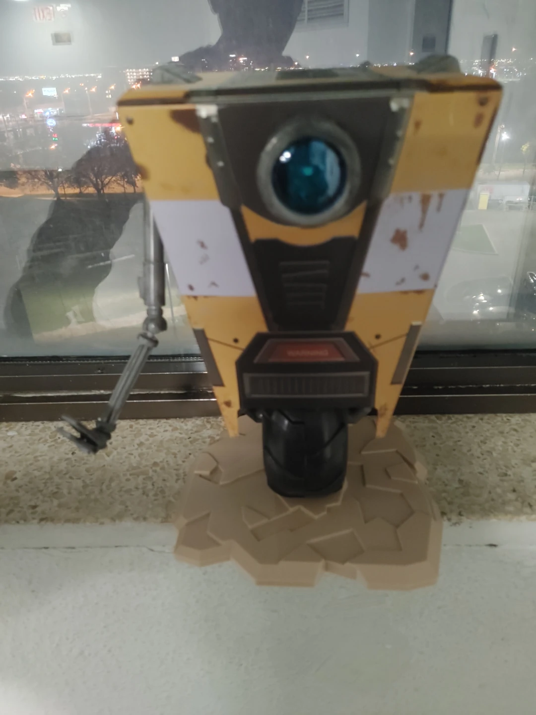 Borderlands Claptrap Cinema Collection Figure - photo 2