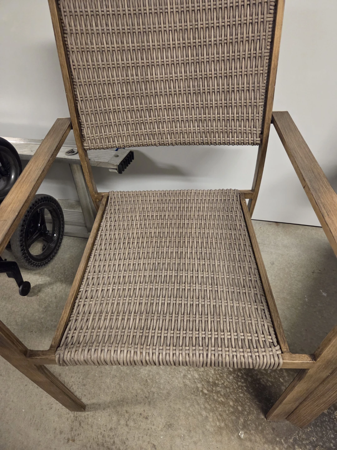Set of two woven patio armchairs - photo 5