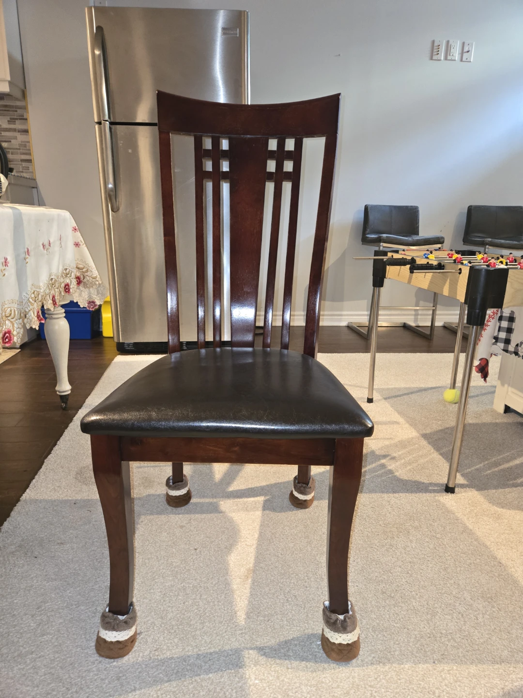 Dining table plus 4 chairs - photo 2