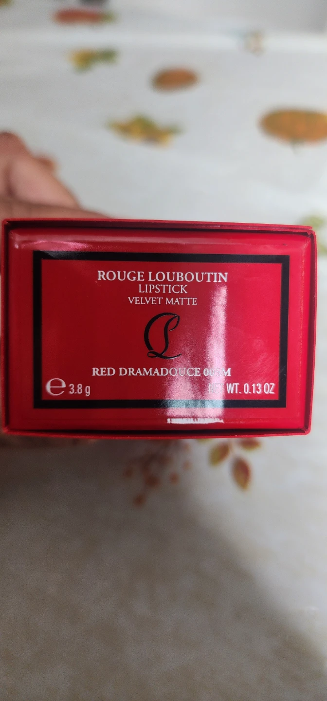 Christian Louboutin Velvet Matte Lipstick - Red Dramadouce - photo 4