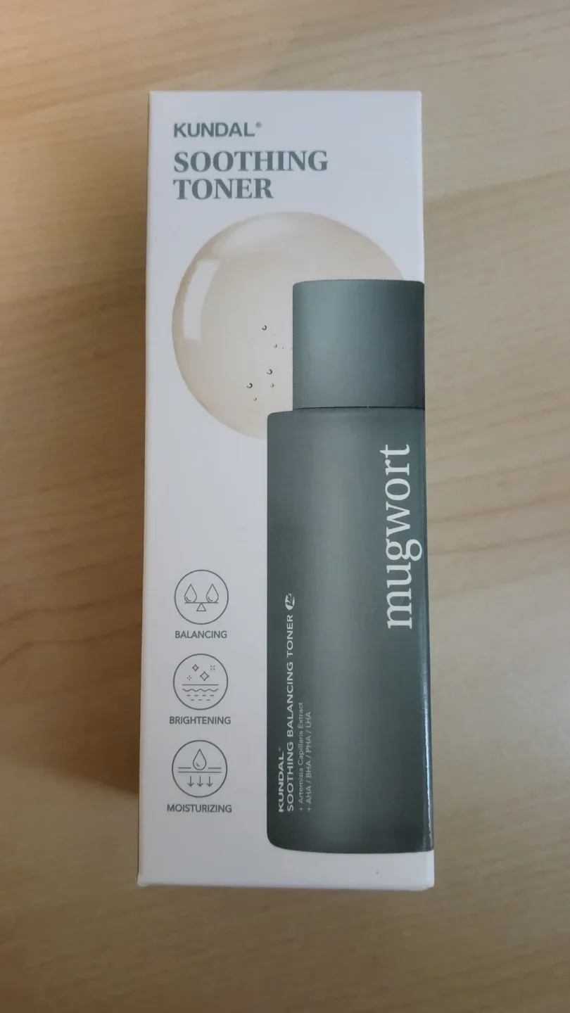 KUNDAL Soothing Mugwort Toner