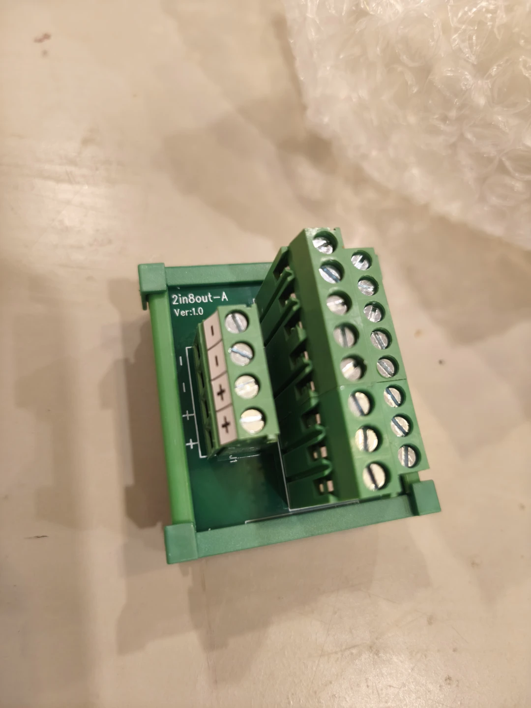 Tyenaza 2 in 8 Out DIN Rail Power Distribution Module