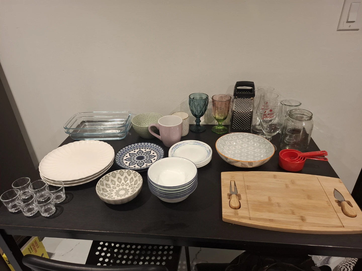 Assorted Kitchenware and Dinnerware Set - photo 2