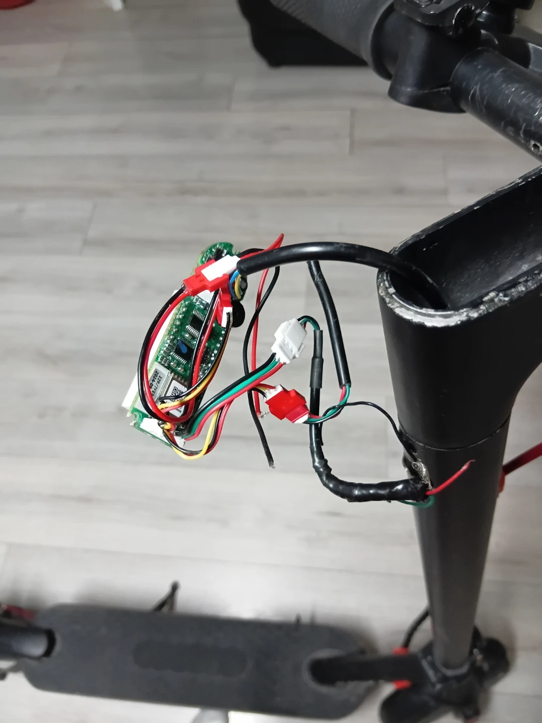 Gyrocopyer Flash 5.0 Electric Scooter for parts - photo 3