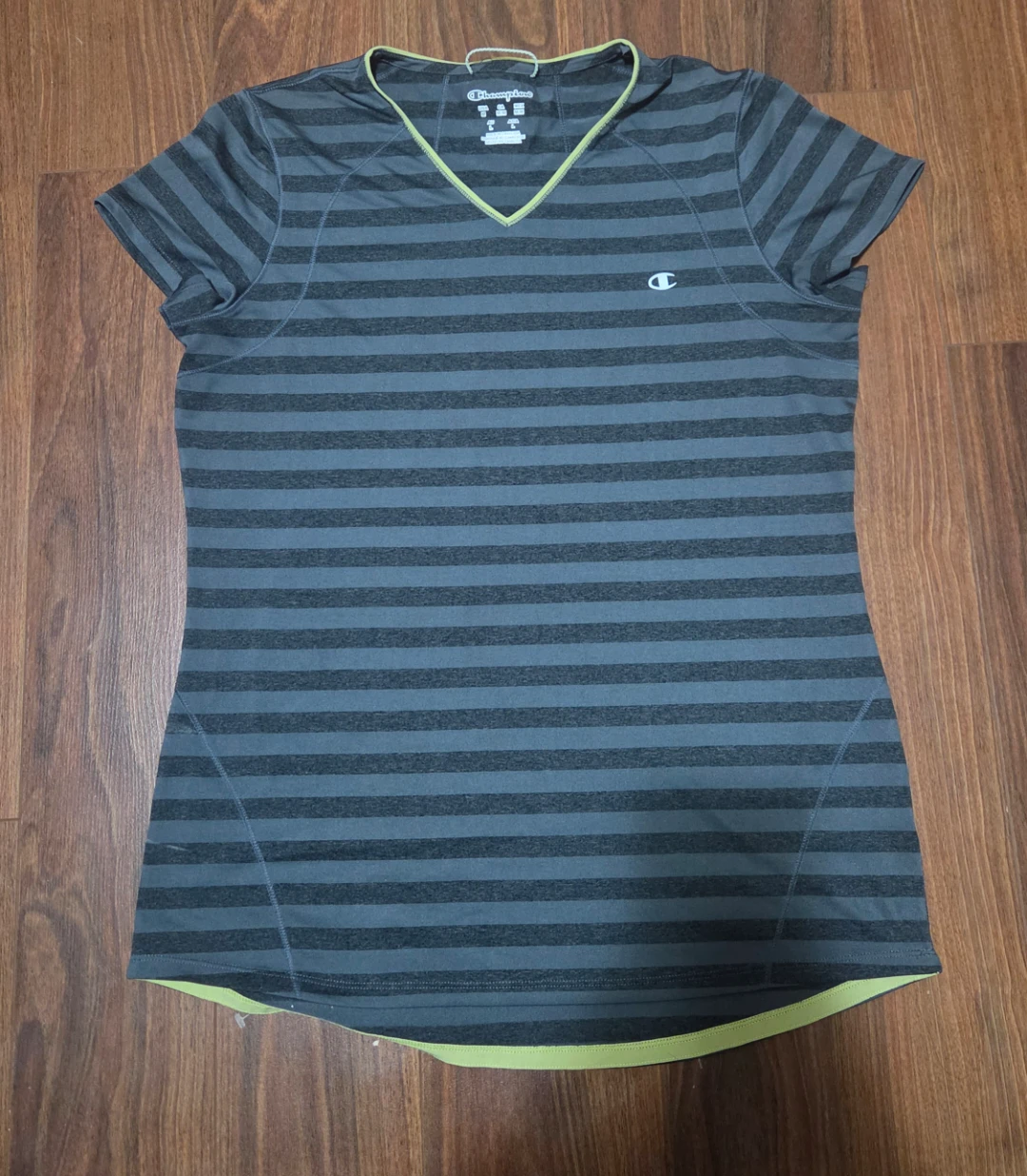 Champion Striped V-Neck Athletic T-Shirt size Large - photo 2