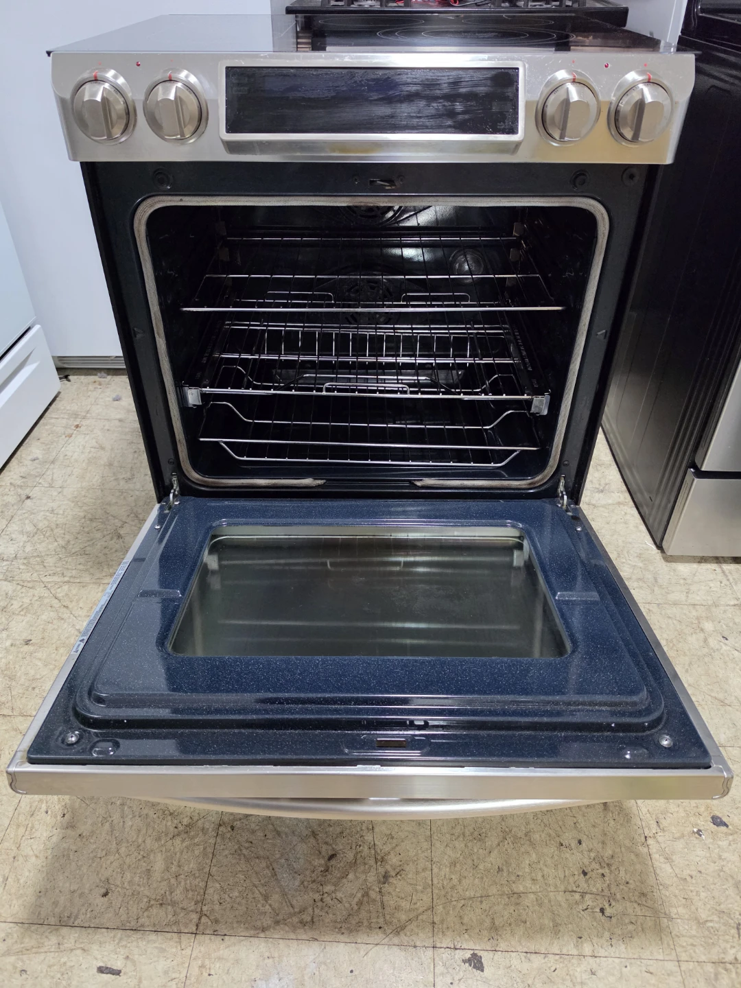 Samsung Chef Collection Electric Slide-in Range - photo 3