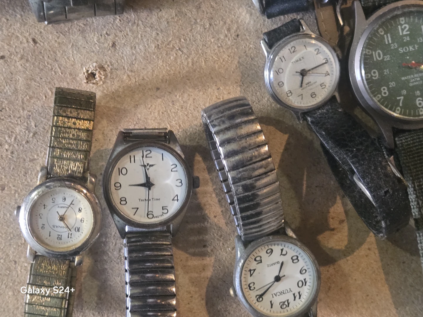 Collection of Assorted Quartz Wristwatches - photo 4