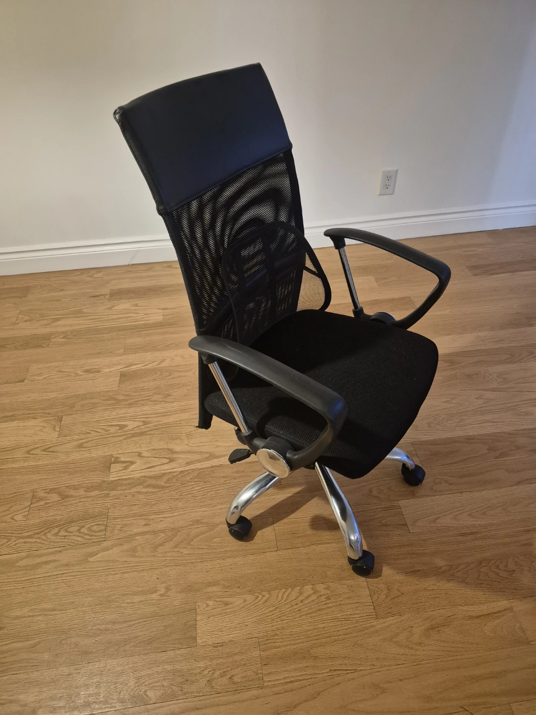 Black Mesh Office Chair